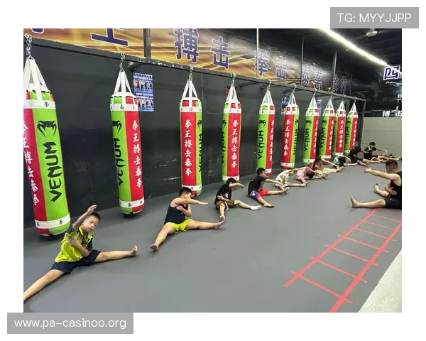 以强身防身为旨北京首办市级青少年自由搏击锦标赛盛大开赛纪实 以强身防身为旨北京首办市级青少年自由搏击锦标赛盛大开赛纪实